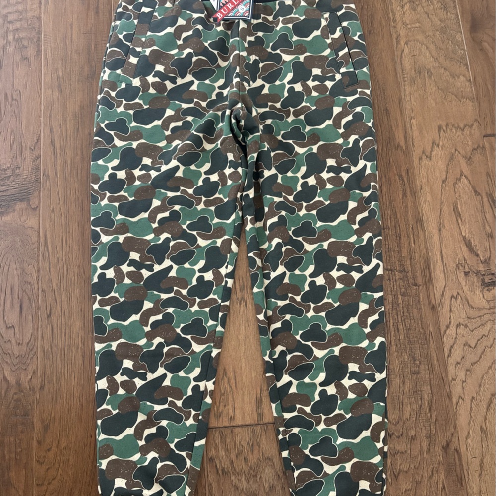 Burlebo camo joggers size small new with tags on